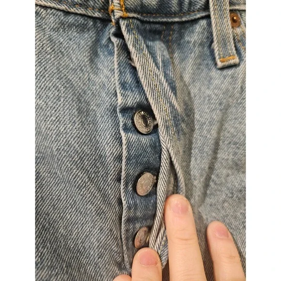 Levi's 501 Mid Thigh Denim Shorts Women's 28 High Rise Button Fly Light Wash - Picture 3 of 7